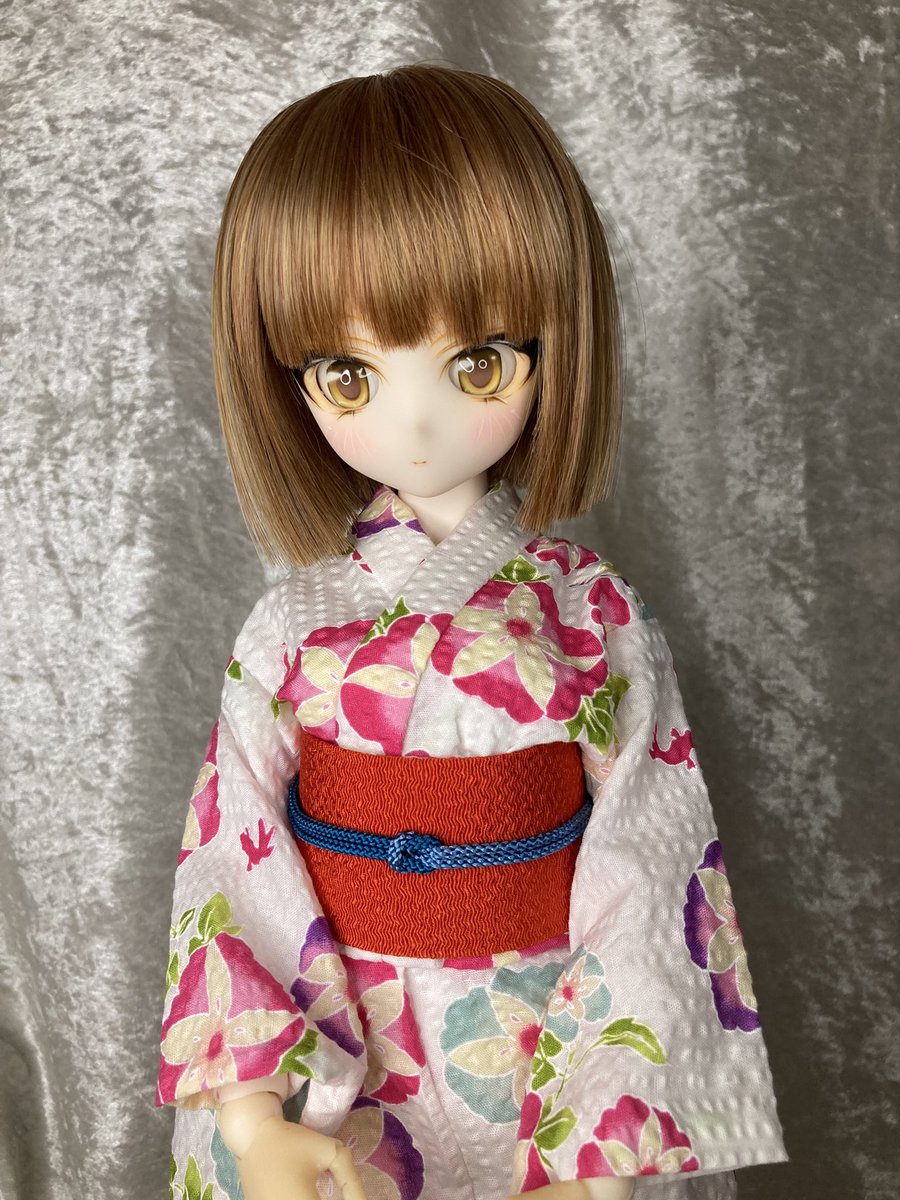 先週の大阪ドルパで買ったBaroque(<a href="/xxxBaroque/">Baroque</a> )さんの浴衣をやっと着せる事が出来ました。
色々と工夫されていて凄く簡単に綺麗に着せる事が出来ました。そして色々と教えて頂きありがとうございました。

レンちゃんどう？こんな服も良いよね。