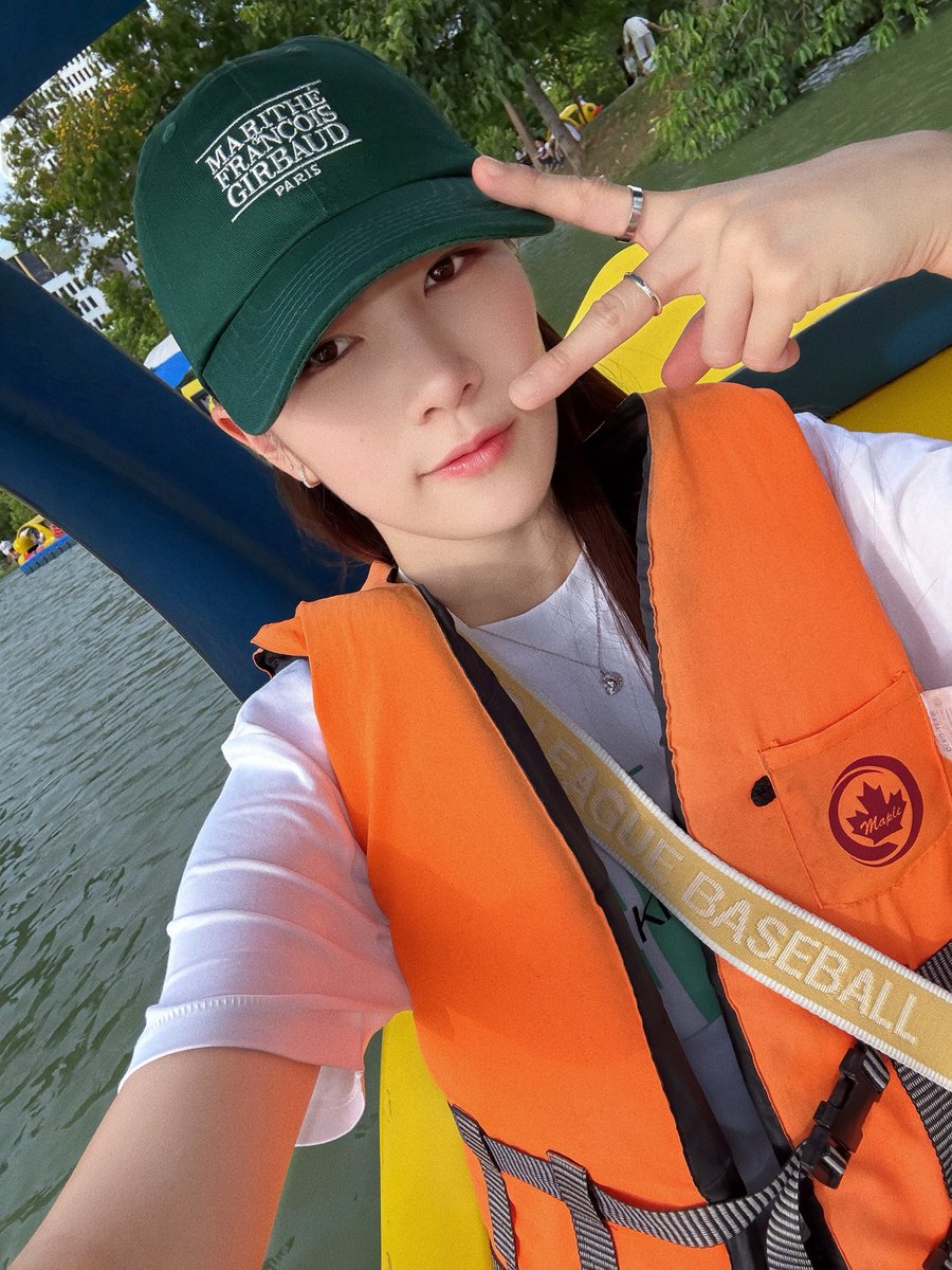 AndaAnunta's tweet photo. วัยรุ่นเรือเป็ด อุอิ

#andaanunta https://t.co/t9zPSpYe5K