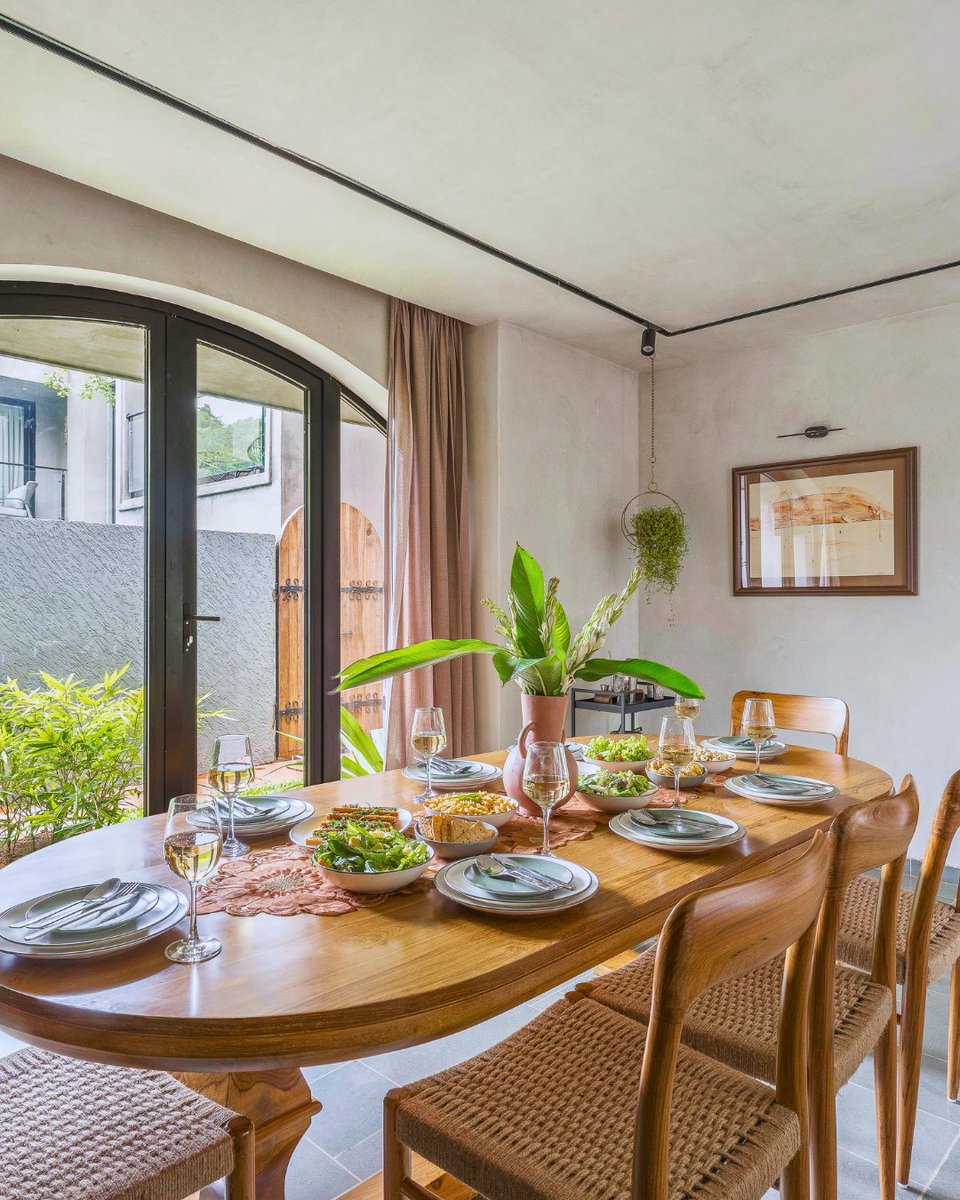 HomeyHuts's tweet photo. LM VaNa – Artistic Private Pool Villa near Vagator Beach
Just 1 km from Vagator Beach, this handcrafted retreat blends bold artistry with serene luxury.
📱 Book now: https://t.co/eudajjGxnR
📞 WhatsApp: +91 6301228891
#Homeyhuts #LuxuryVillaGoa #VagatorStay #PrivatePoolVilla https://t.co/zW6gEc84fh
