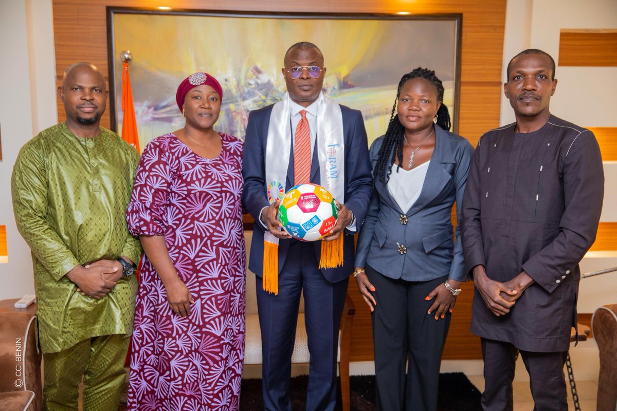 Champions League Féminin Amateur des ODD: La CCI Bénin s’engage ! 
 leconomistebenin.bj/champions-leag…

<a href="/ccibenin/">Chambre de Commerce et d'Industrie du Bénin</a> <a href="/NolwennGer/">Nolwenn Germain</a> <a href="/gouvbenin/">Gouvernement du Bénin 🇧🇯</a> <a href="/BeninBouge/">Bénin Bouge</a> <a href="/BeninDiplomatie/">Bénin Diplomatie</a>