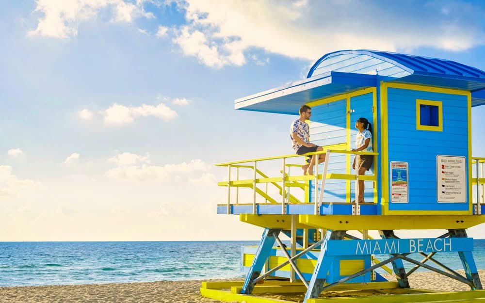 ConnectRiviera's tweet photo. ➡️ Notre agence de #communication spécialisée dans la gestion de #reseauxsociaux est ravie de vous annoncer son tout premier partenariat avec un client, Outre-Atlantique basé à Miami.

✅ Plaisir de pouvoir collaborer avec cette nouvelle structure à échelle internationale. https://t.co/Ayn2Y9HTwu