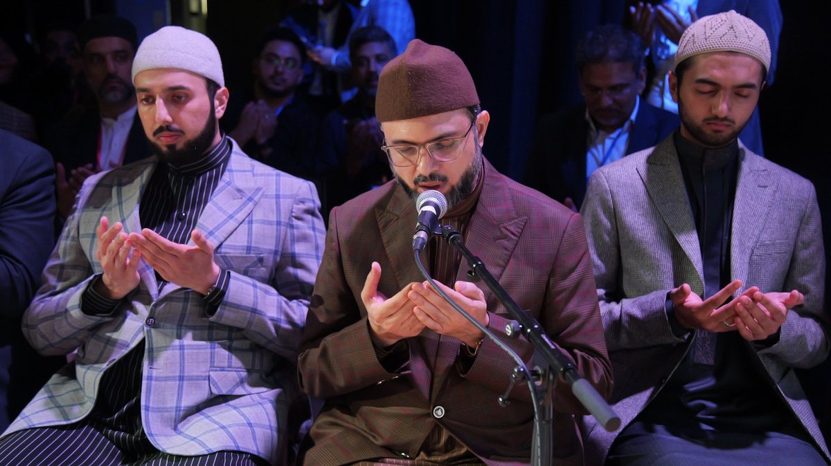 Al-Hidayah 2025 | 20 Years of Revival

Over 1,300 gathered at Warwick Uni for 3 days of soul-stirring lectures, spiritual sessions &amp; sacred knowledge. Shaykh Hammad Mustafa al-Qadri’s lecture on Al-Futuwwa &amp; Shaykh-ul-Islam Dr Muhammad Tahir-ul-Qadri’s presence marked a historic