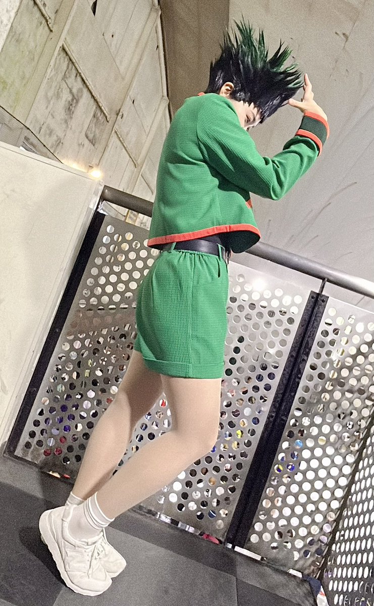 キルアとスケートしてきました！🎣
コスイベ初参戦でドキドキしたけど、
声掛けてもらえて凄く嬉しかった〜😭
一緒に写真撮ってくださった方々ありがとうございました！
 #コスピク  
 #コスピクスポガ久留米 
 #Cosplay