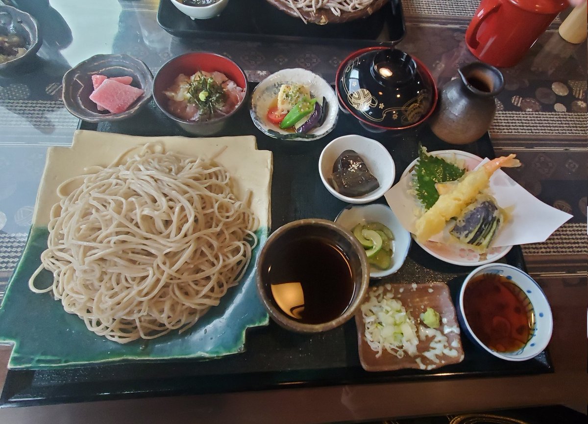 Mizuki7ChanneL's tweet photo. 恒例の長野県へ。
天気は最悪☔
しかし無事に到着。
出発の初日は紅さくらさんのお蕎麦。
今日も一番乗り(？)させて頂きました。
大変美味でした、ご馳走様でした。次回も宜しくお願いします☺
#高遠　#蕎麦　#紅さくら　#長野県 https://t.co/MI2i0xL2l4