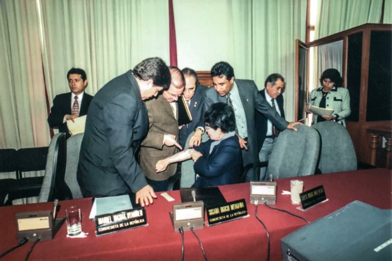 Tú sabes bien cómo se usa la violencia para intimidar, ¿no?