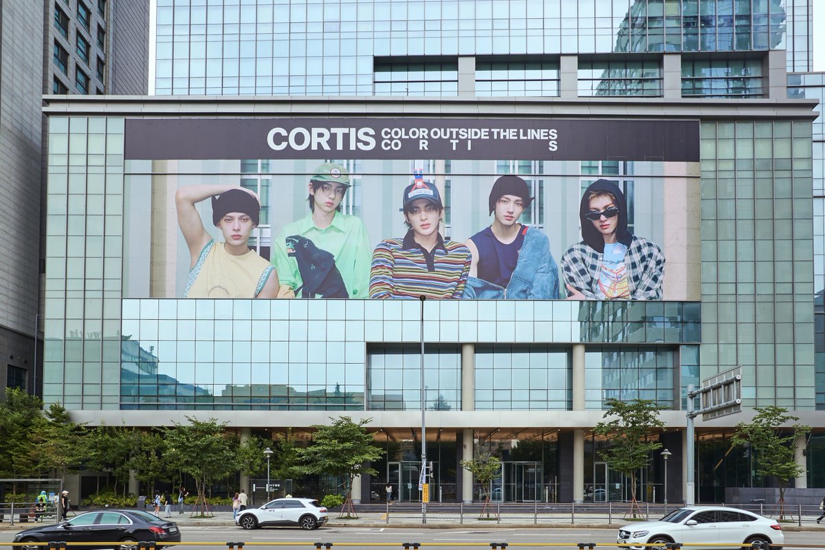 cortis_bighit's tweet photo. GO! find CORTIS all over Seoul 🏃‍♂️
서울 곳곳에서 CORTIS를 만나보세요 🏃‍♂️

📍 서울특별시 용산구 한강대로 42
📍 서울특별시 용산구 한강대로23길 55
📍 서울특별시 마포구 동교동 159-1

#CORTIS #코르티스
#COLOR_OUTSIDE_THE_LINES #COTL https://t.co/aUb3NqHh9o