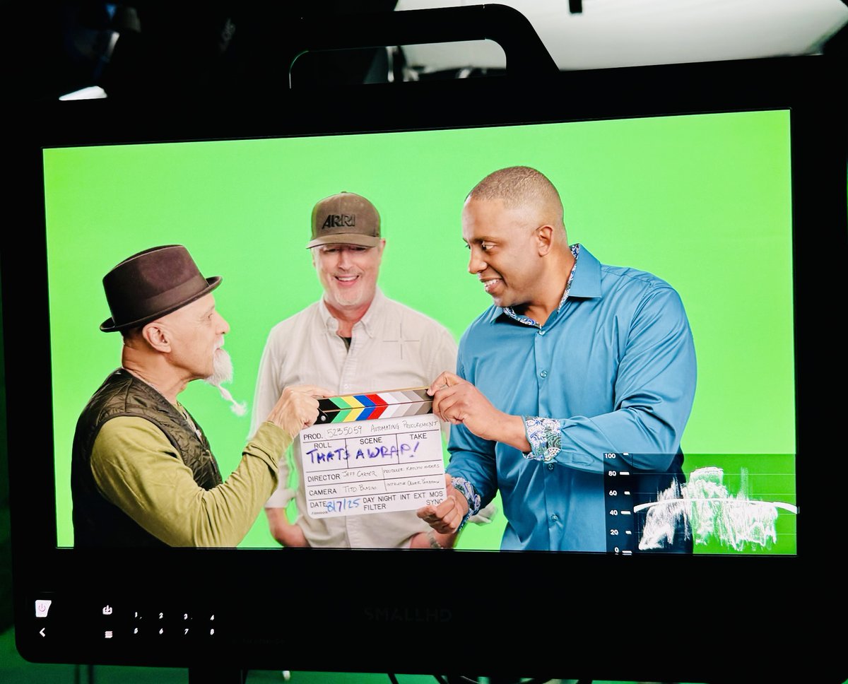 OliverYarbrough's tweet image. It&apos;s a wrap!

Last week, I was in sunny southern California recording my 14th course at @LI_learning&apos;s studios. We recorded over 20 videos.

I enjoyed hanging out with the production crew. You guys rock!

My new course is coming soon...so stay tuned:) 😁 

#LinkedInLearning