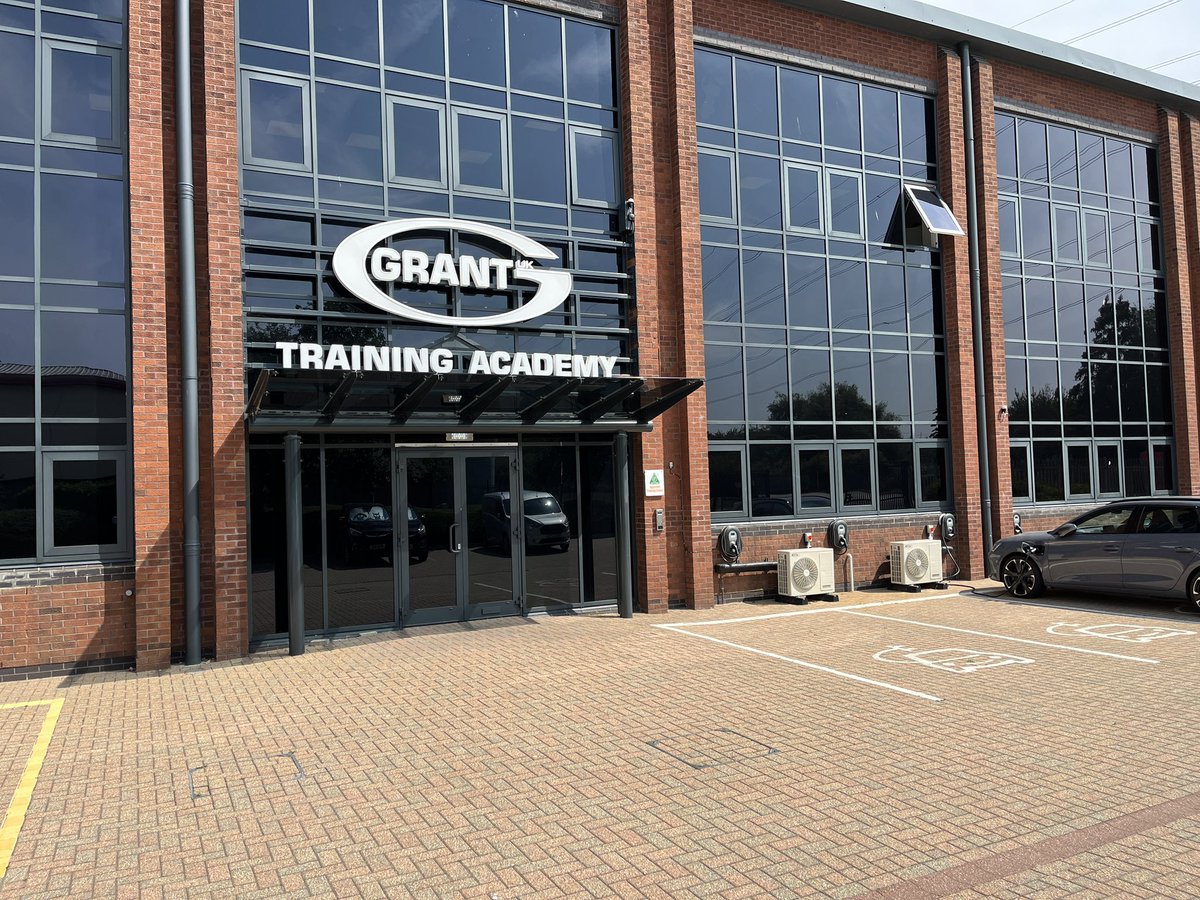 Thank you <a href="/myGrantUK/">Grant UK</a> for VIP treatment and training for me and Lucy.