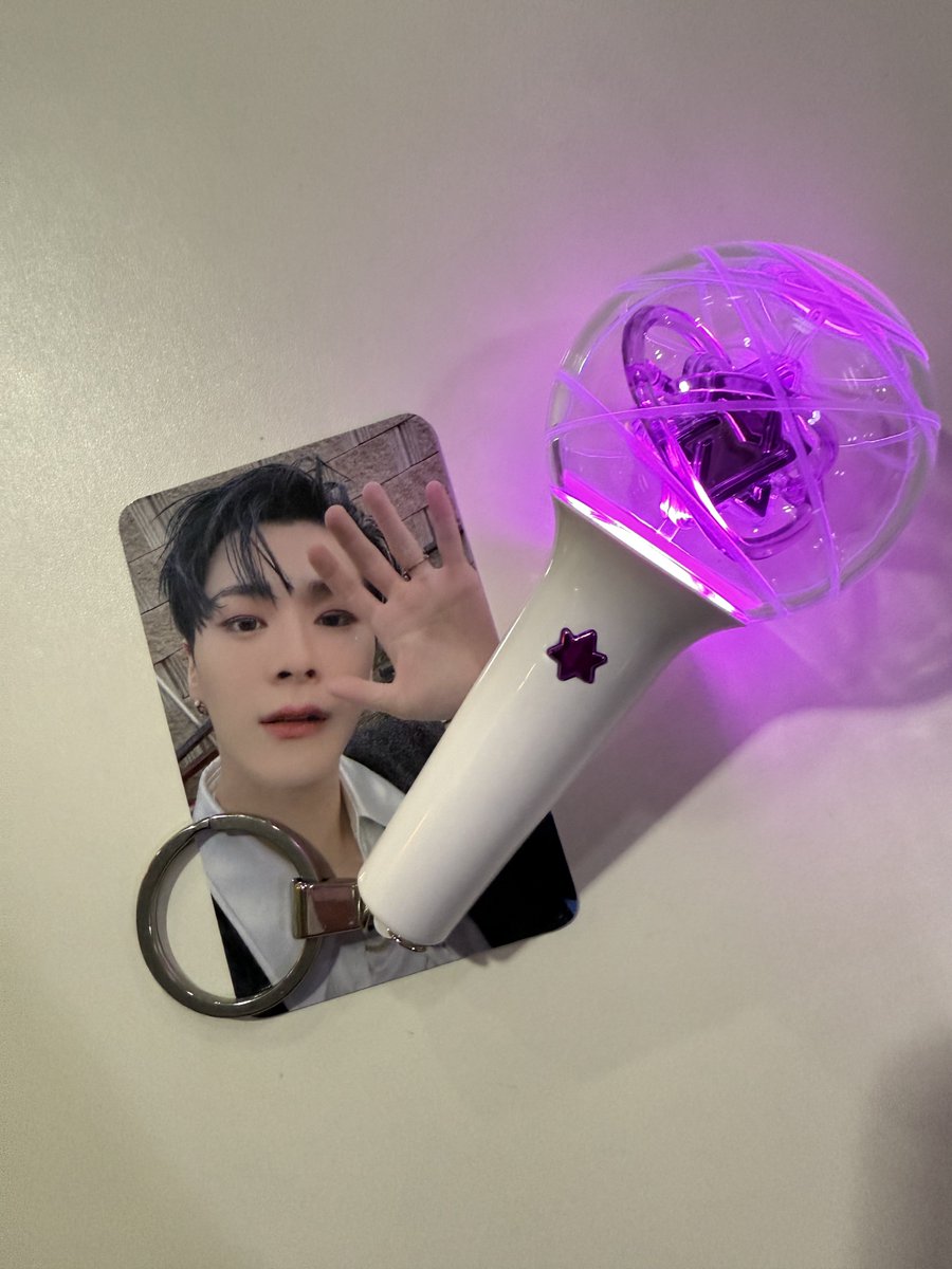 PSJKSH's tweet photo. Got my first robong. ILY Binnie! Oh my baby #Dalkong heart. ❤️🩹🫂🌙
#MOONBIN #문빈
#ASTRO #아스트로
* Thank you @koreanhaulmnl for helping me with the purchase. https://t.co/nAh99P1o46