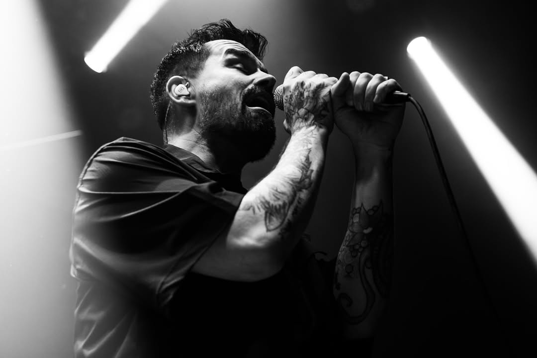 25 Mayıs 2025'te metalcore'un nabzı Siamese ve hayranlarıyla IF Beşiktaş'ta attı ﮩ٨ـﮩﮩ٨ـ

📸: Eva Shield