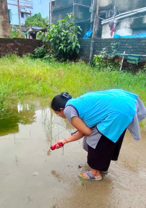 kmc_kolkata's tweet image. A few pictures of the frontline workers of the Vector Control Team on duty at Ward 118, Borough XIII.

#VectorControlByKMC #KMConDuty