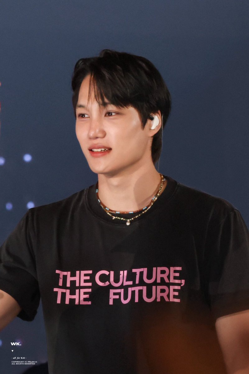 how can a person have such a beautiful face??