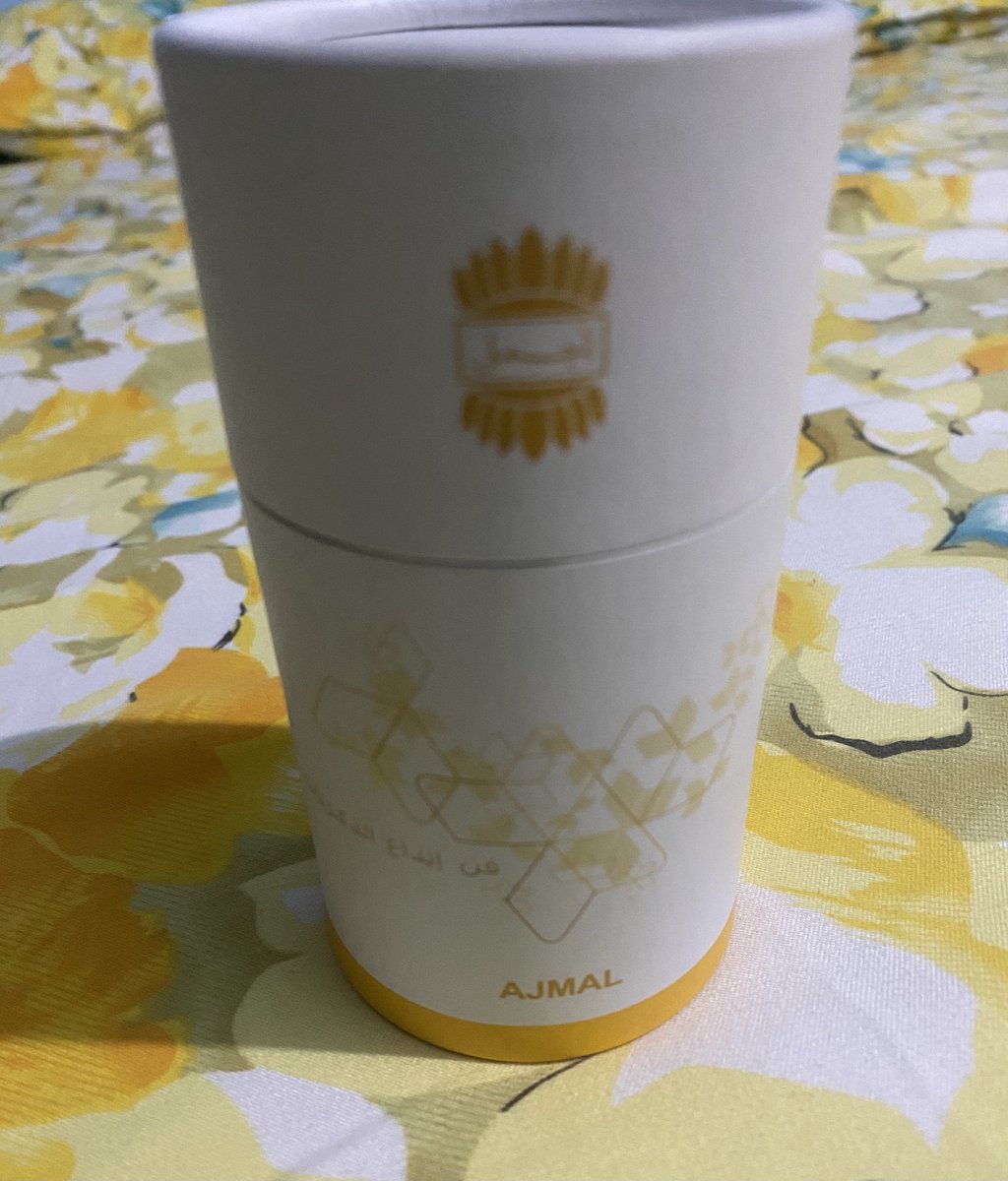 मलाई चिन्नुहुने कोही दुबईबाट आउन लाग्नुभएको छ भने यो अत्तर ल्याइदिन अनुरोध छ। रकम नेपालमा तिर्छु है। धेरै धन्यवाद!🙏