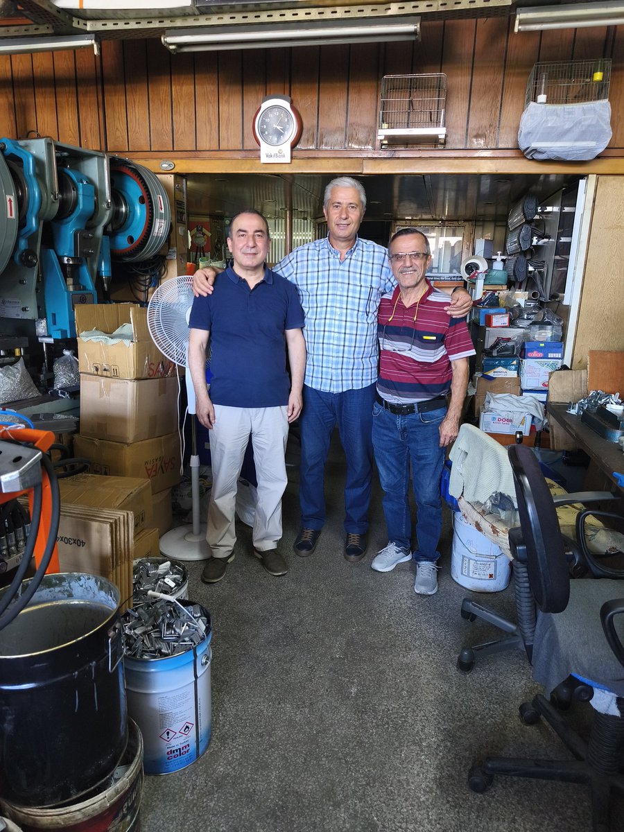 Geçtiğimiz günlerde babasını kaybeden ZONSİAD Kurucular Kurulu Üyemiz, sanayici ve işadamı, değerli hemşehrimiz Mehmet Gökay abimize taziye ziyaretinde bulunduk. 
Kendisine başsağlığı diliyor, kıymetli babası Yılmaz Gökay amcamıza ise bir kez daha Allah’tan rahmet, mekânının