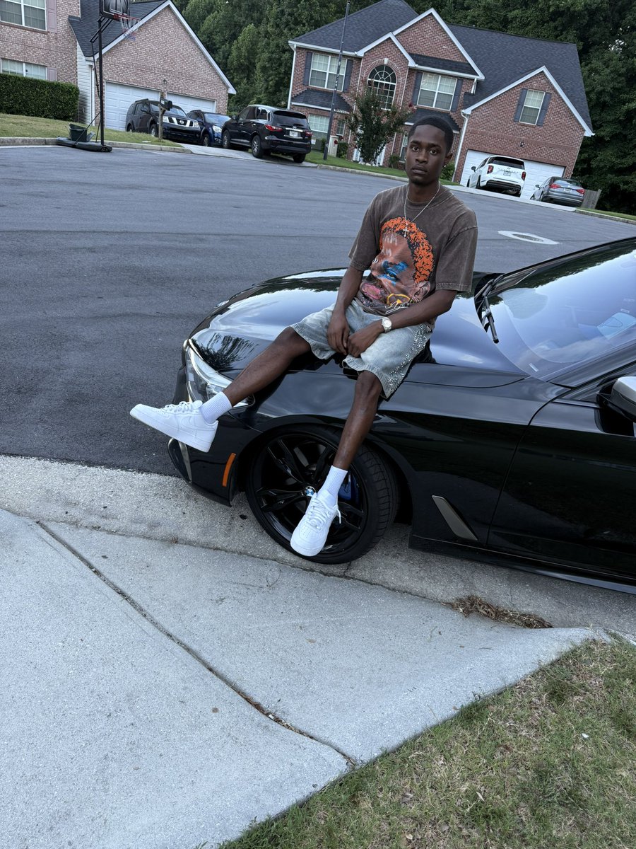 Chrisbinhavin's tweet photo. Ya be on here holding nuts onna nigga 😒 https://t.co/lLcHTqeo4P