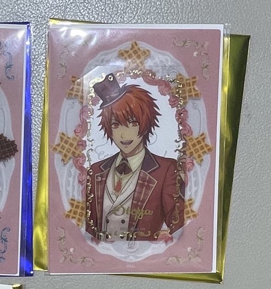 ROCK_mermaid24's tweet photo. 【交換･譲渡】
うたプリ グラショ CCL 

譲:ビジュカ/音也
     缶バッジ/翔
　 特典/翔、セシル

求:ビジュカ/蘭丸 or 定価
     缶バッジ/嶺二(友人分)
     特典/蘭丸

新宿近郊都内手渡し優先です。

検索からでもお気軽にお声がけください。 https://t.co/z8JVY3zsH5