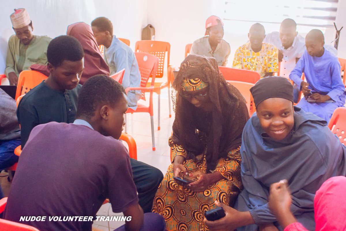 thenudgehub's tweet image. Our volunteers are learning, growing, and bringing ideas to life with design &amp;amp; AI tools

But it’s more than skills, it’s confidence, creativity, and seeing themselves as future change-makers 

Proud to walk this journey with them.
#TheNudgeHub #LearnGrowBuild #InnovationForImpact