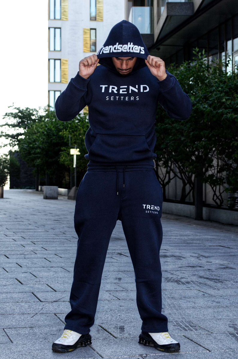 trsetters's tweet photo. Drop 01.
First move soon! 
#OOTD #streetwearstyle #Fashion https://t.co/payNttkKZr