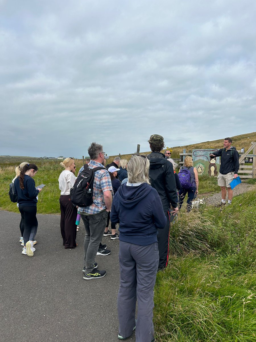 Conradh na Gaeilge ⭕️ (@cnag) on Twitter photo Slí an tSléibhe ⛰️
Lá iontach & muid ar thuras iontach spreagúil le hUachtarán Chonradh na Gaeilge agus Comhordaitheoir Pleanála Teanga le <a href="/FisanPhobail/">Fís an Phobail</a> Ciarán Mac Giolla Bhéin inné ✨
Ceiliúradh speisialta ar stair, oidhreacht agus An Ghaeilge ar an Sliabh Dubh a bhí ann 🙌🏻 Slí an tSléibhe ⛰️
Lá iontach & muid ar thuras iontach spreagúil le hUachtarán Chonradh na Gaeilge agus Comhordaitheoir Pleanála Teanga le <a href="/FisanPhobail/">Fís an Phobail</a> Ciarán Mac Giolla Bhéin inné ✨
Ceiliúradh speisialta ar stair, oidhreacht agus An Ghaeilge ar an Sliabh Dubh a bhí ann 🙌🏻