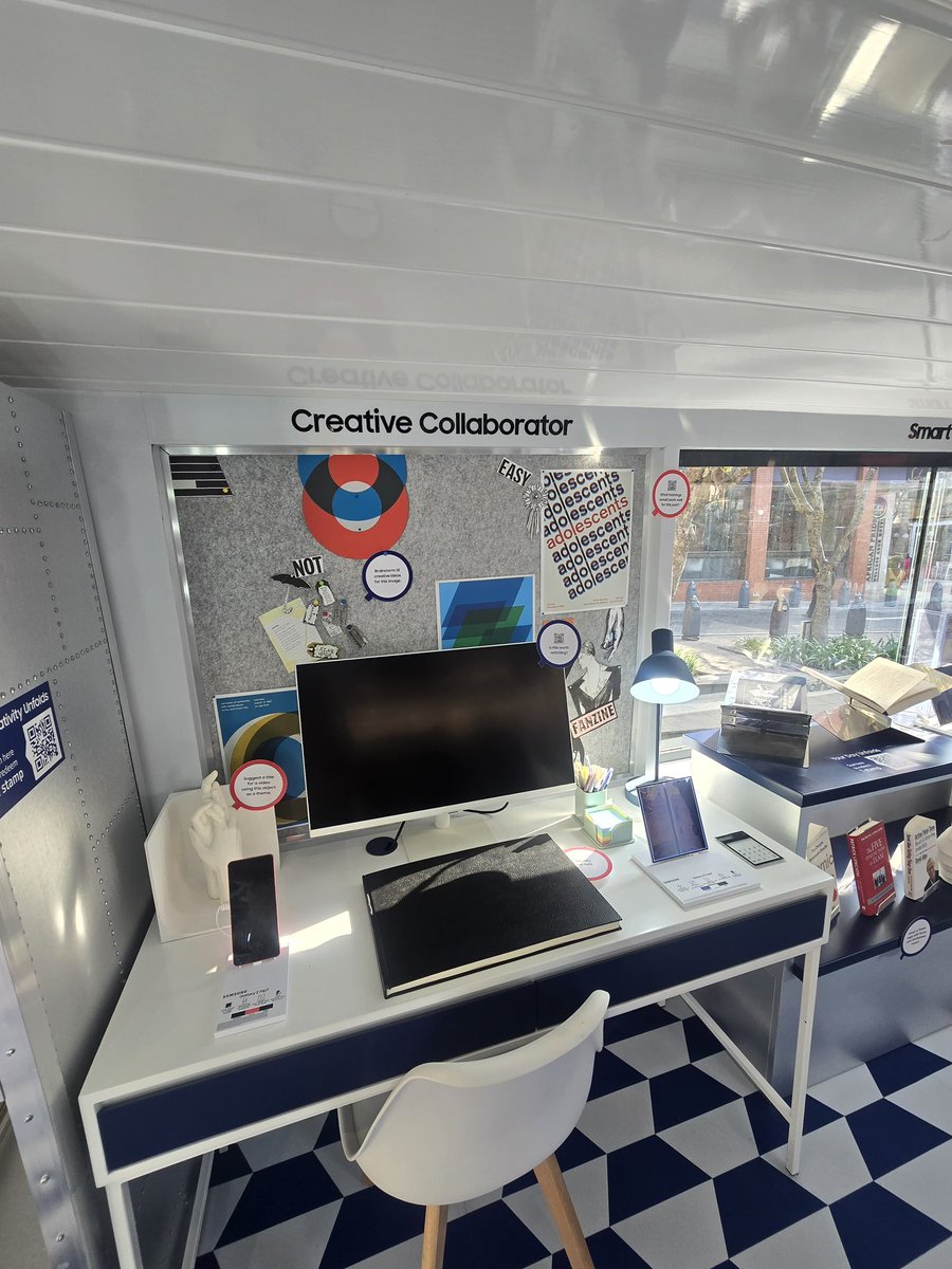 _Munakisi's tweet image. Yo Mzansi! 🇿🇦 What a vibe at the Galaxy Hangout this past weekend at Melrose Arch! 😎 The energy was electric as we got a sneak peek into the future with the Galaxy Z Fold7. pure innovation that had everyone buzzing! Where you at this weekend? 👀 @SamsungMobileSA #AD