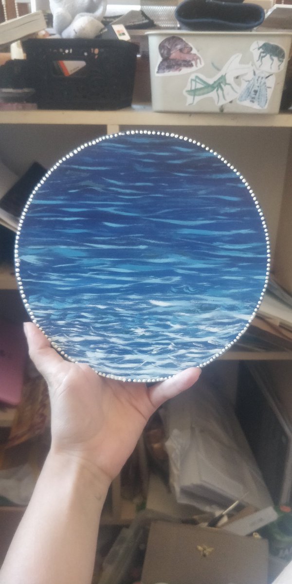 Морська картина;
Олійні фарби на двп 
Діаметр 20 см
1800 гривнів 👀💙