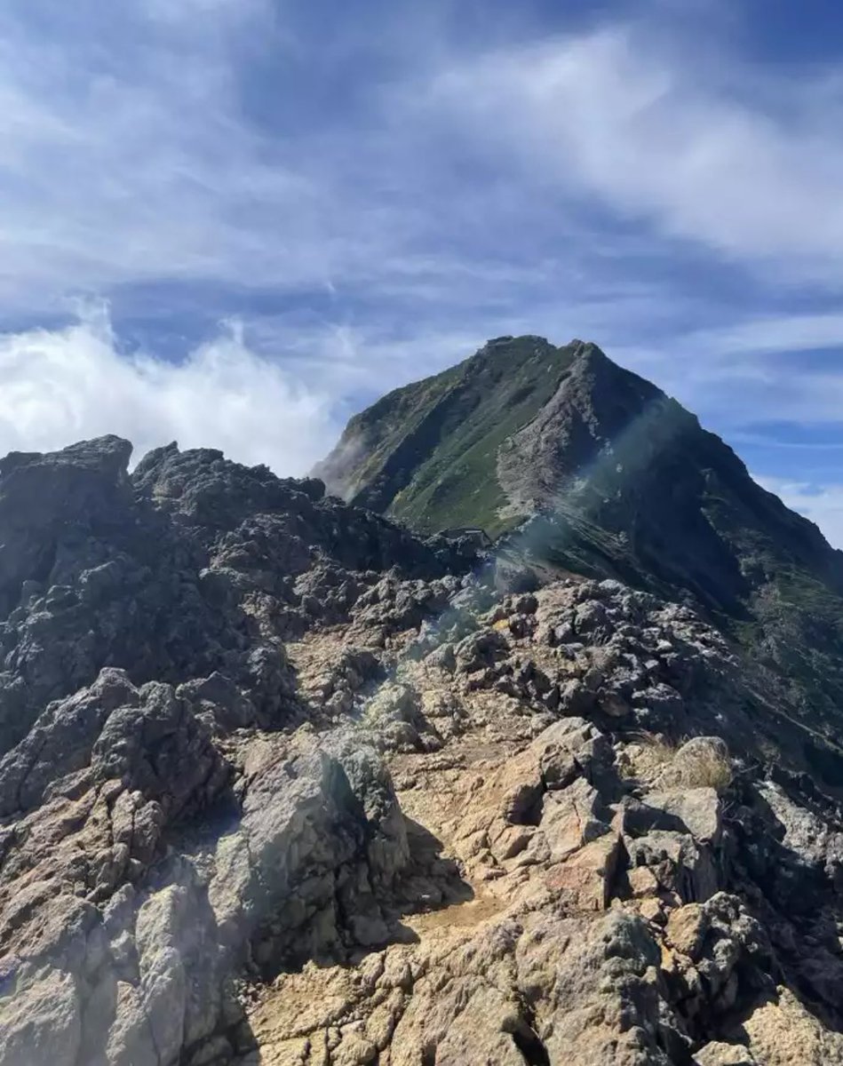 ひーくんからの山の日post💛⛰️ ん？知ってるかもこの景色🤭 2年前に