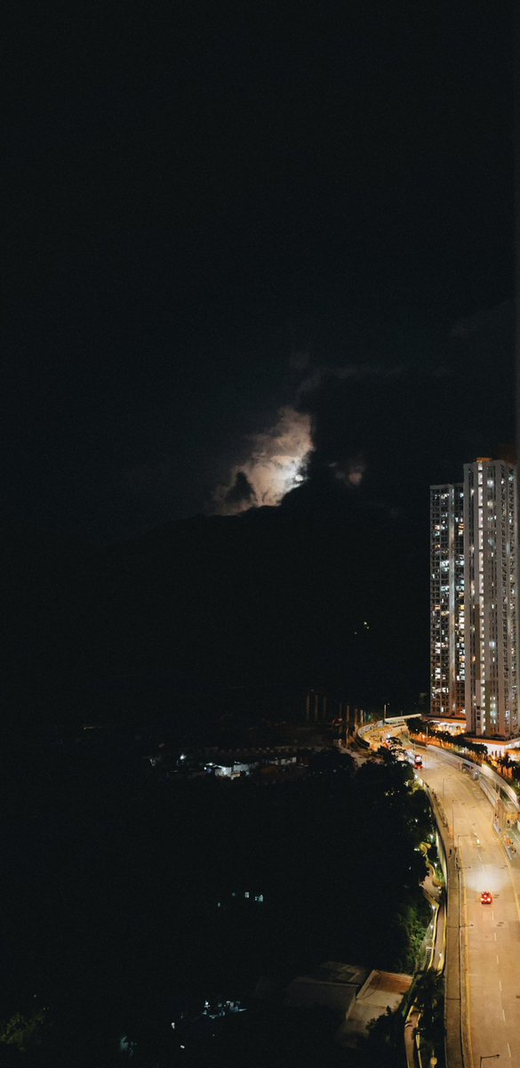terrytin's tweet photo. Tonight moonlight https://t.co/imgN4Eps5N