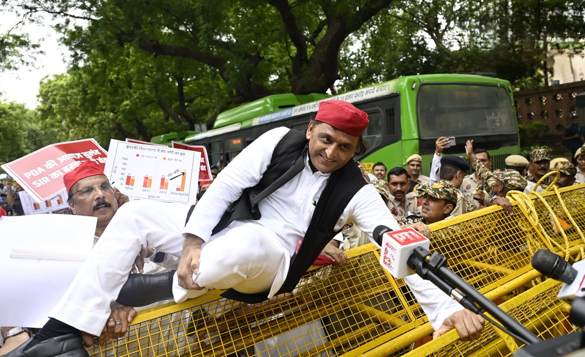 ShabbirGt's tweet image. They want one nation One election 
We want "One Person One Vote" 
Vote theft will not accepted in our democracy.
#onevote 
#votechoriexposed 
#India