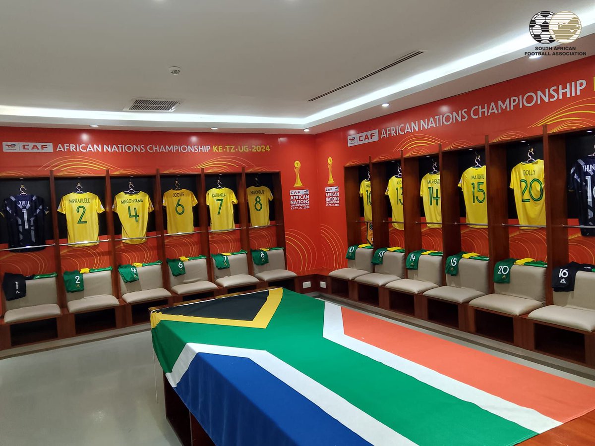 BafanaBafana's tweet image. African Nations Championship 
Group C
South Africa vs Guinea

The South Africa changeroom before kick-off