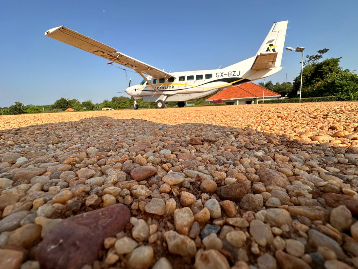 AerolinkUganda's tweet image. Experience comfort, safety, and scenic views in our Grand Cessna Caravans. 
Designed to make your journey as spectacular as the destination itself. 
#AeroLink is your best bet to experience the best Uganda has to offer!
#GrandCaravan #Cessna #WindowSeat #ComfortInTheSkies