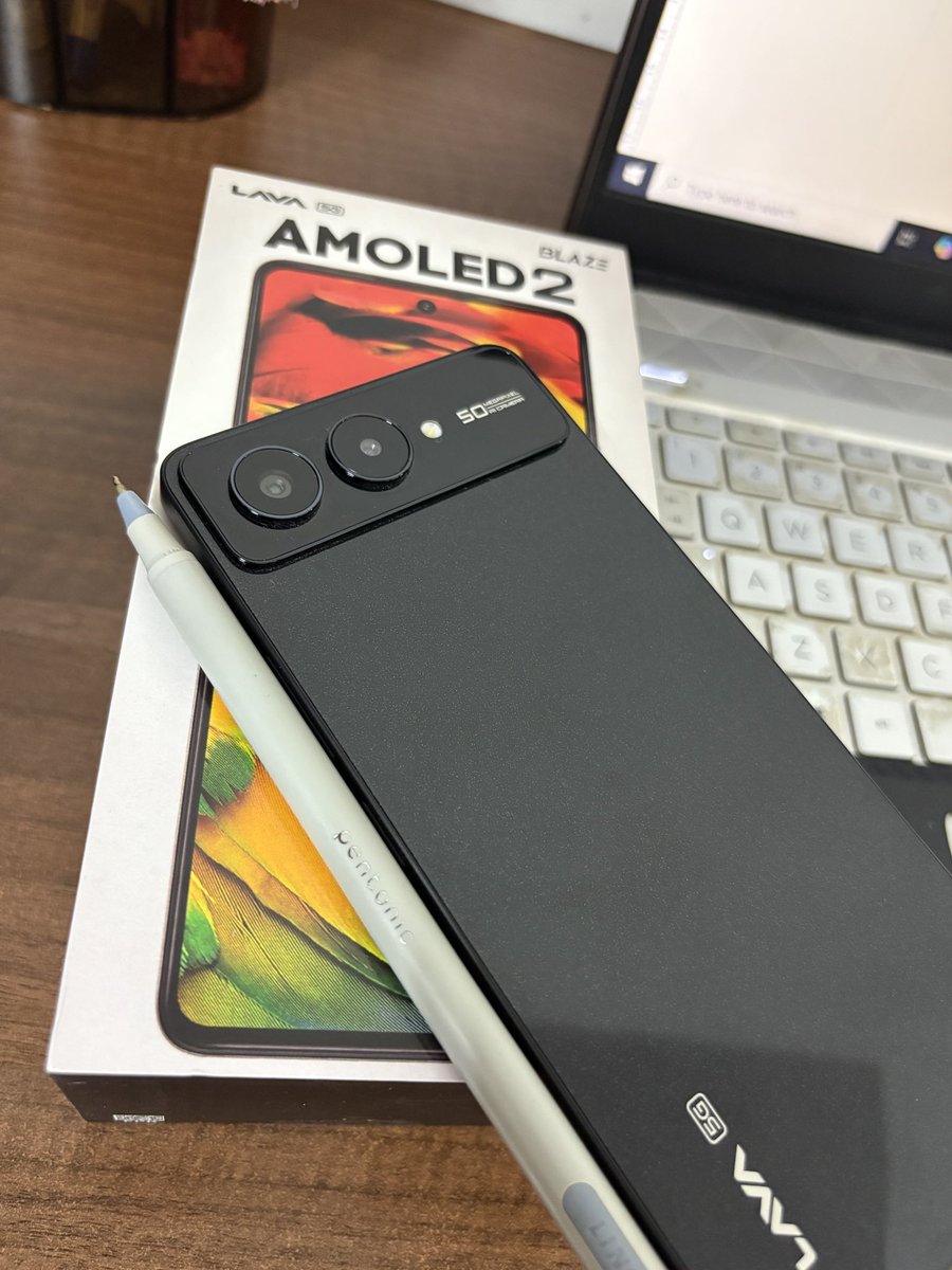 GarvKhatri09's tweet photo. Only ₹13,499 for this beast Lava Amoled 2!🔥🔥 https://t.co/ywHLKUua7I