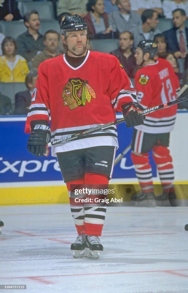 Scully311's tweet photo. @spittinchiclets Wendel Clark in anything but a leafs jersey in wrong. https://t.co/zxewl88eW7
