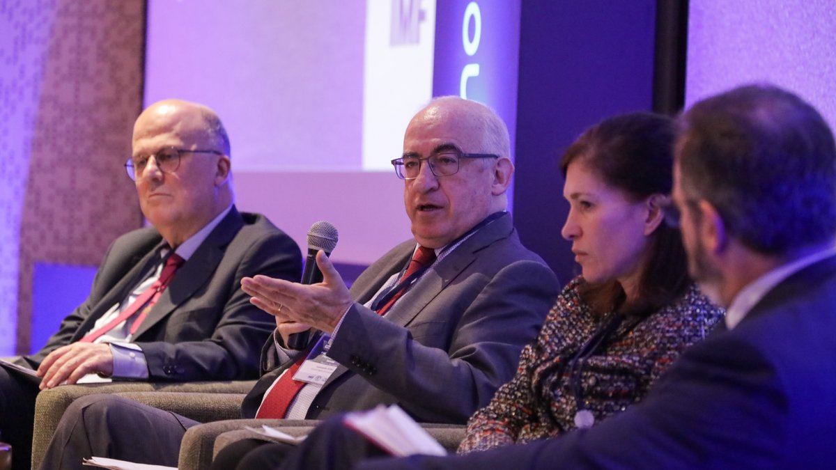 _FLAR's tweet photo. El pasado 5 y 6 de agosto de 2025, en Bogotá - Colombia, el Fondo Monetario Internacional (FMI), el Banco de la República (Colombia) y el Fondo Latinoamericano de Reservas (FLAR) llevaron a cabo la conferencia de la IMF Economic Review "From Micro to Macro: Leveraging Microdata to Address Macroeconomic Issues".

Durante dos días, hacedores de política y académicos internacionales discutieron cómo los datos microeconómicos pueden aportar al análisis macroeconómico y guiar decisiones de política pública.

En un contexto donde la disponibilidad y la granularidad de los datos crecen a un ritmo acelerado, en este espacio se presentaron investigaciones de vanguardia que muestran la importancia de este tipo de información para responder preguntas relevantes en esta coyuntura de grandes desafíos económicos globales.

@FMInoticias @BancoRepublica

#Microdata #Macroeconomía #Economía #PolíticaEconómica #FromMicroToMacro