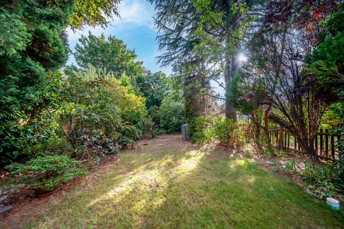 A super three bed detached house in #Shortlands. New on the market with a Guide Price: £650,000 - £700,000.  maguirebaylis.com/property/madei…