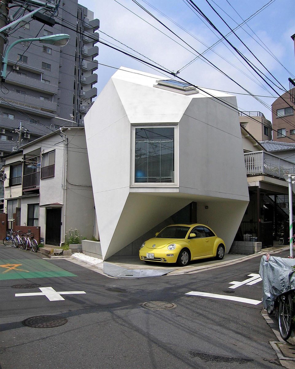 💎 A Crystalline Tiny House in the Heart of Tokyo