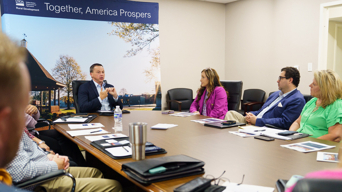 USDA Rural Development Kentucky (@rd_kentucky) on Twitter photo So honored to host <a href="/RepHalRogers/">Hal Rogers</a>’ district staff recently. We talked about ways to work together in KY’s 5th district. Our goal is to help improve the quality of life & economic prosperity of those who live, work & play in rural KY. So honored to host <a href="/RepHalRogers/">Hal Rogers</a>’ district staff recently. We talked about ways to work together in KY’s 5th district. Our goal is to help improve the quality of life & economic prosperity of those who live, work & play in rural KY.