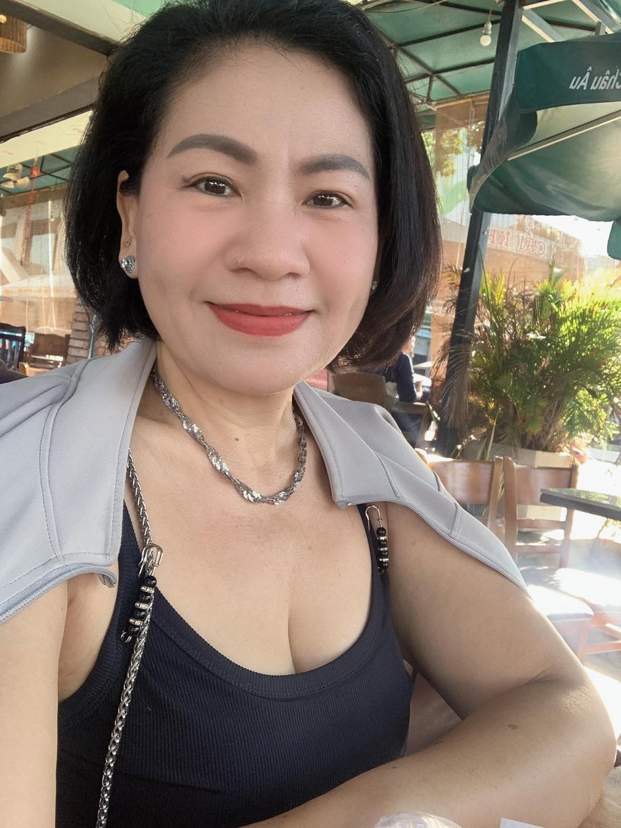 Mb u50 đã ly hôn ứng tuyển pc phục vụ 
Ib sdt dưới bình luận