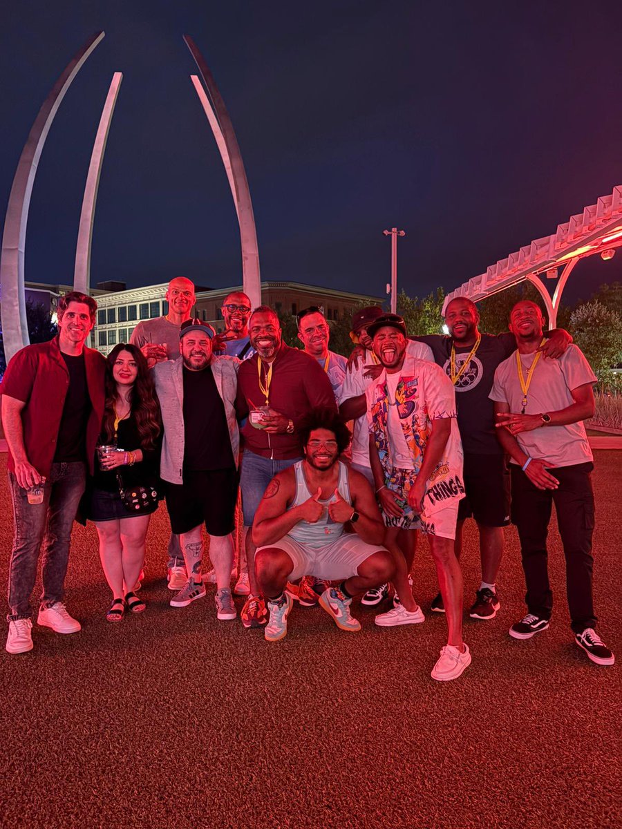 Brandon Thomas tweet media