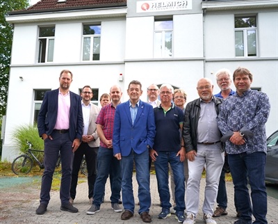 HelmichSecurity's tweet image. &quot;Aus der alten Johannesschule in Marl-Sinsen ist ein Zentrum für IT-Sicherheit geworden.&quot; 

Die Stadt Marl war zu Besuch und hat einen Blick hinter die Kulissen geworfen. 

Mehr zur Geschichte und unseren Wurzeln in Marl: 
🔗 presse-service.de/data.aspx/stat…