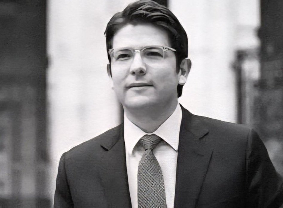 Solidaridad con la familia, amigos y copartidarios de Miguel Uribe Turbay.

El Polo Democrático Alternativo lamenta profundamente el fallecimiento del Senador y precandidato presidencial <a href="/MiguelUribeT/">Miguel Uribe</a> .

Hoy nos convoca la solidaridad con la familia Uribe Turbay, con sus amigos y