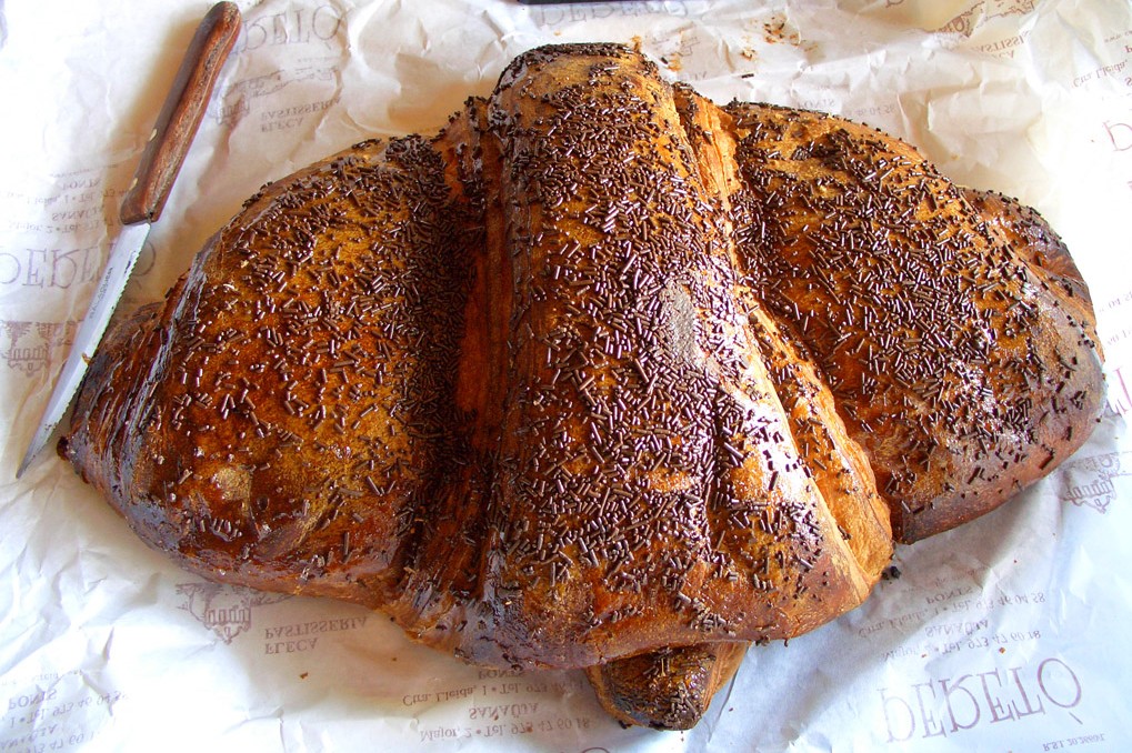 No hem tornat de vacances amb les mans buides... 🥐

𝑃𝑎𝑟𝑎𝑑𝑎 𝑖 𝑓𝑜𝑛𝑑𝑎 😉

#NomesAqui #MaiPor