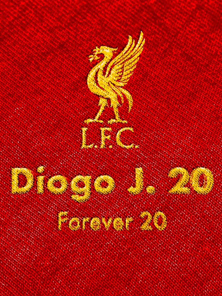 This logo will be on all players jerseys this year 🫶 Shame it's not available for fans aswel ❤️ #LFC #diogo