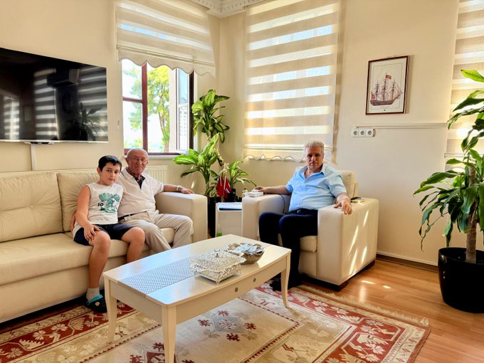 Kuşadası Kaymakamı, Eski Serik Kaymakamı’nı kabul etti