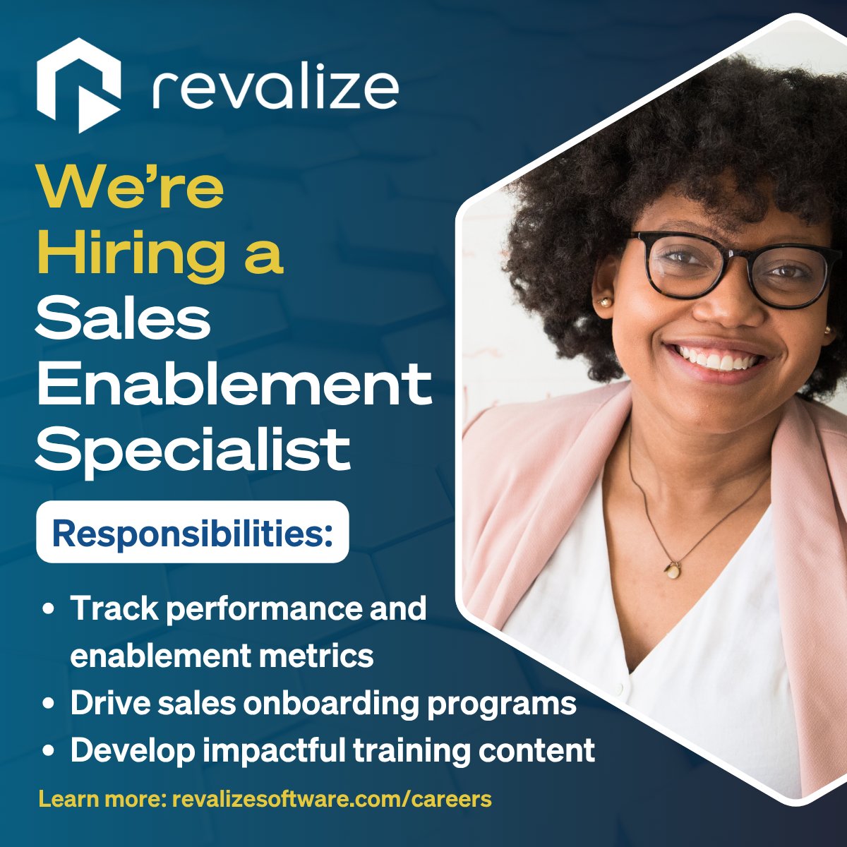 Revalize tweet media