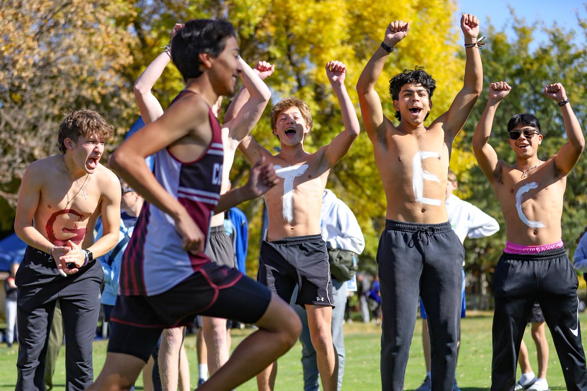 PrepRunningNerd's tweet image. Today is the first official day of cross country practice.  

This fall thousands of you will set PRs, run further than you've ever run before, make new friends and experience highs and lows you never expected.

Eight  hundred of you will race at State in Kearney on October 24.…