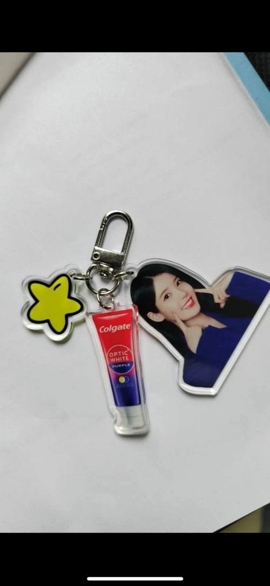 iukneesu's tweet photo. Omggg saw this leaked colgate x IU collab plss ang cute??? 😭😭 may idea ba kayo when nila irerelease? @iuphils
@IUaenasPH @_IUofficial

#IUxColgatePurple https://t.co/MWXAZ5rJSb