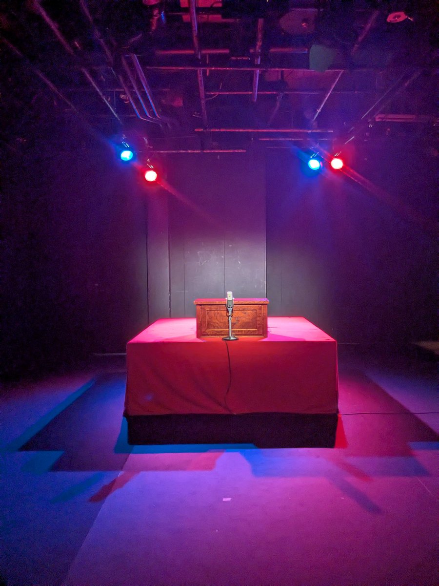 東海道四谷怪談連続読み、真夏の大冒険が無事に終わりました☀皆様お暑い中お運びくださり本当にありがとうございました…！
下北沢B1最高！小琴さん梅之丞さんようかんさん有能過ぎ！脚本土居先生の御心寛さに深謝！そして紅純お姉さん…！ほんと大好き！！
たいへんでしたが！楽しかった！です！！