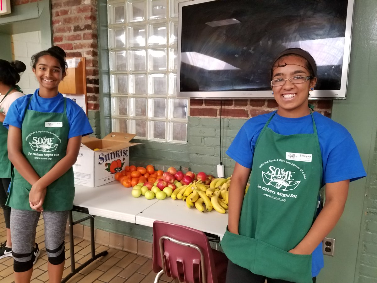 joinnest4's tweet image. At #NEST4US, we #love supporting @SOME_DC thru our #NESTNurtures program. Over the past 7+ yrs, this #partnership has helped us #feed thousands in need! #Grateful for our #volunteers who work tirelessly towards our shared #mission of #ZeroHunger! #Service nest4us.org