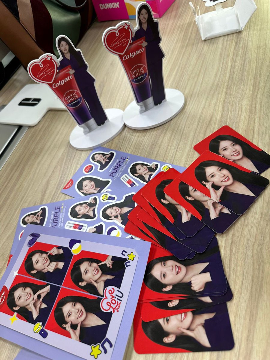 zelnutzzz's tweet photo. legit kaya to? may ganito na ring IU merch sa PH? #colgate #colgateph #colgatexiu #iu #iuph #iumerch https://t.co/fiVOvigX2x