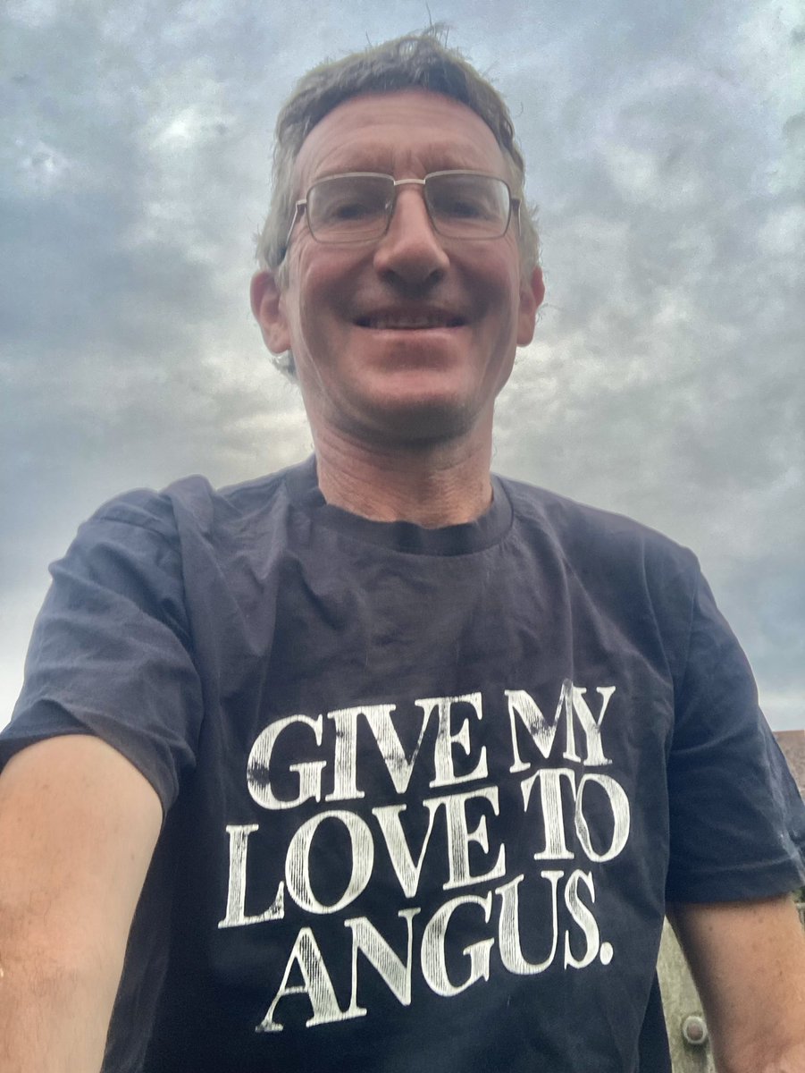JohnWathenBerry's tweet photo. Only one shirt to wear on the day that @paulkelly put Joe’s death announcement in @theage #HowToMakeGravy https://t.co/qMGcny5Uv9